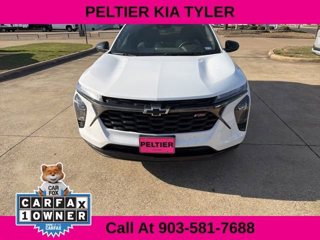 Used 2024 Chevrolet Trax RS w/ Driver Confidence Package image 2