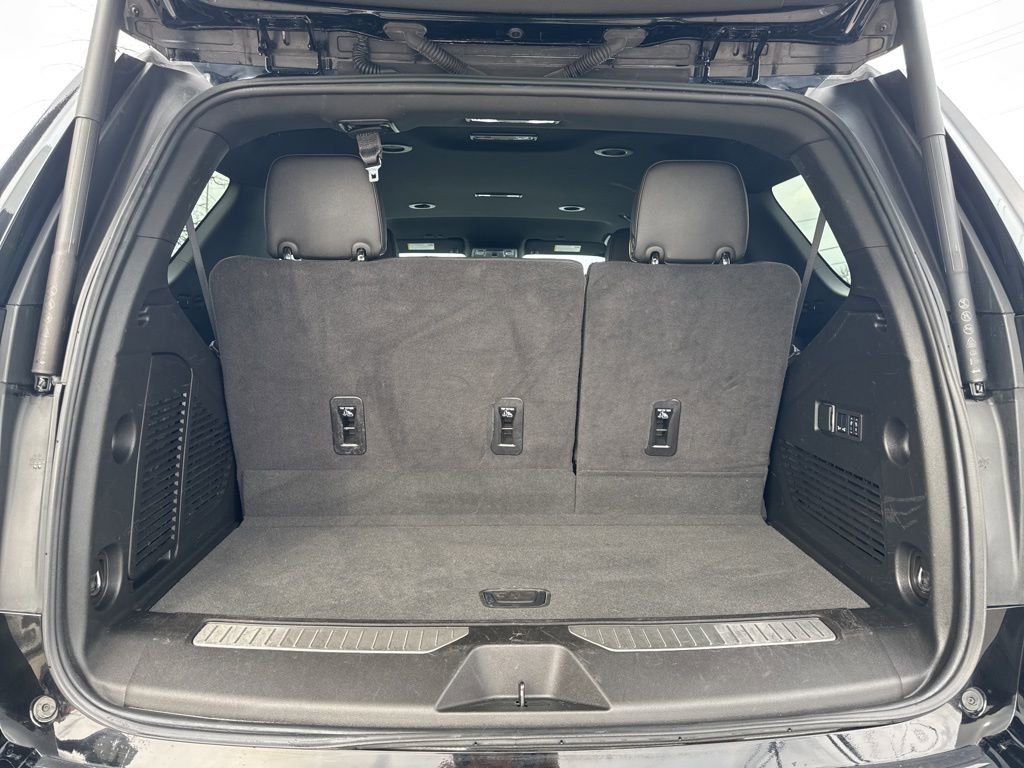 Used 2024 Chevrolet Tahoe Premier AWD/4WD image 31