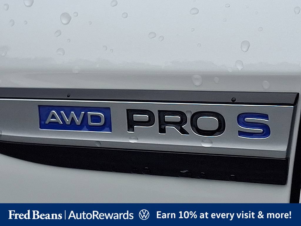 Certified 2025 Volkswagen ID.4 Pro S AWD/4WD image 38