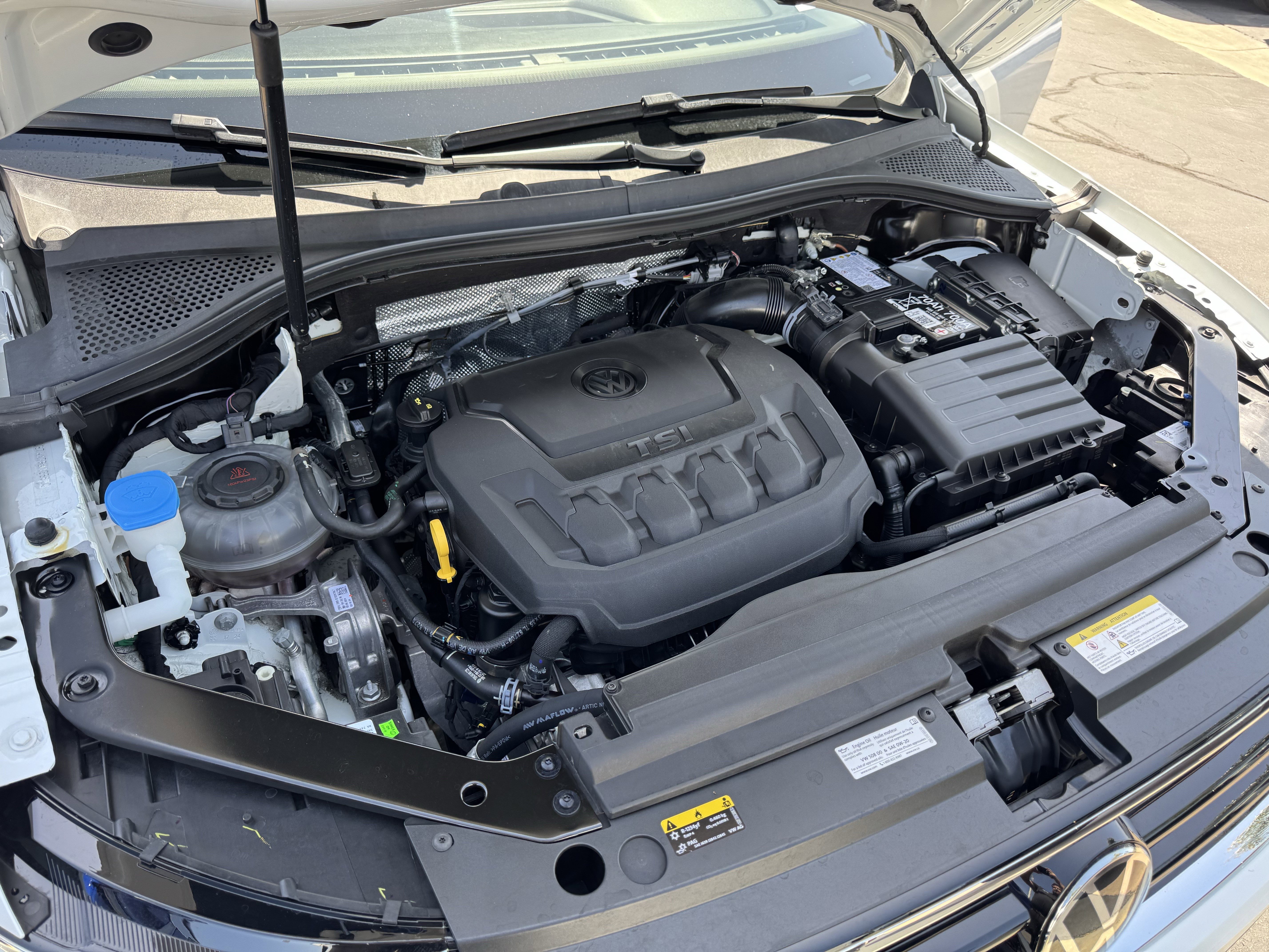 Used 2024 Volkswagen Tiguan SE R-Line FWD image 39