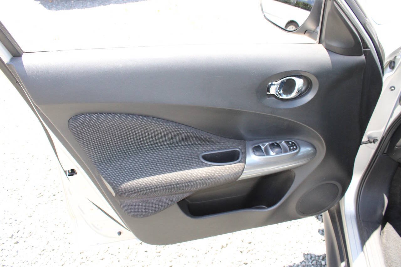 Used 2011 Nissan Juke S AWD/4WD image 18