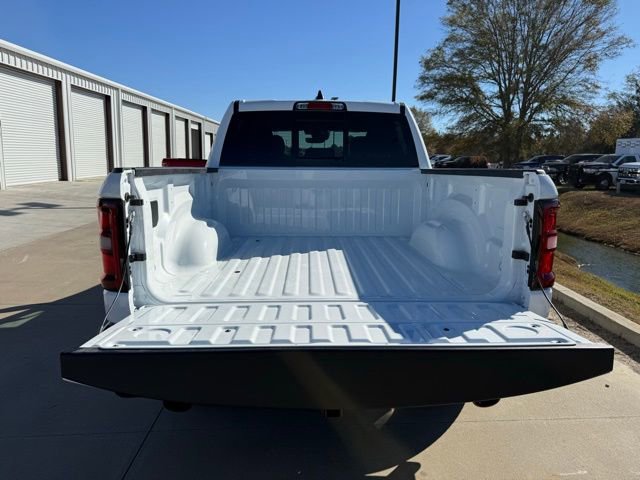 New 2026 RAM 1500 4x4 Crew Cab image 8