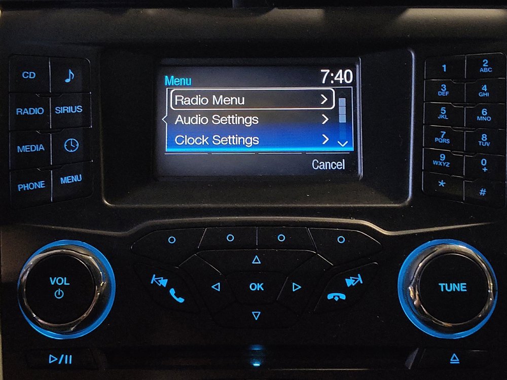Used 2015 Ford Fusion SE w/ Equipment Group 201A FWD image 25