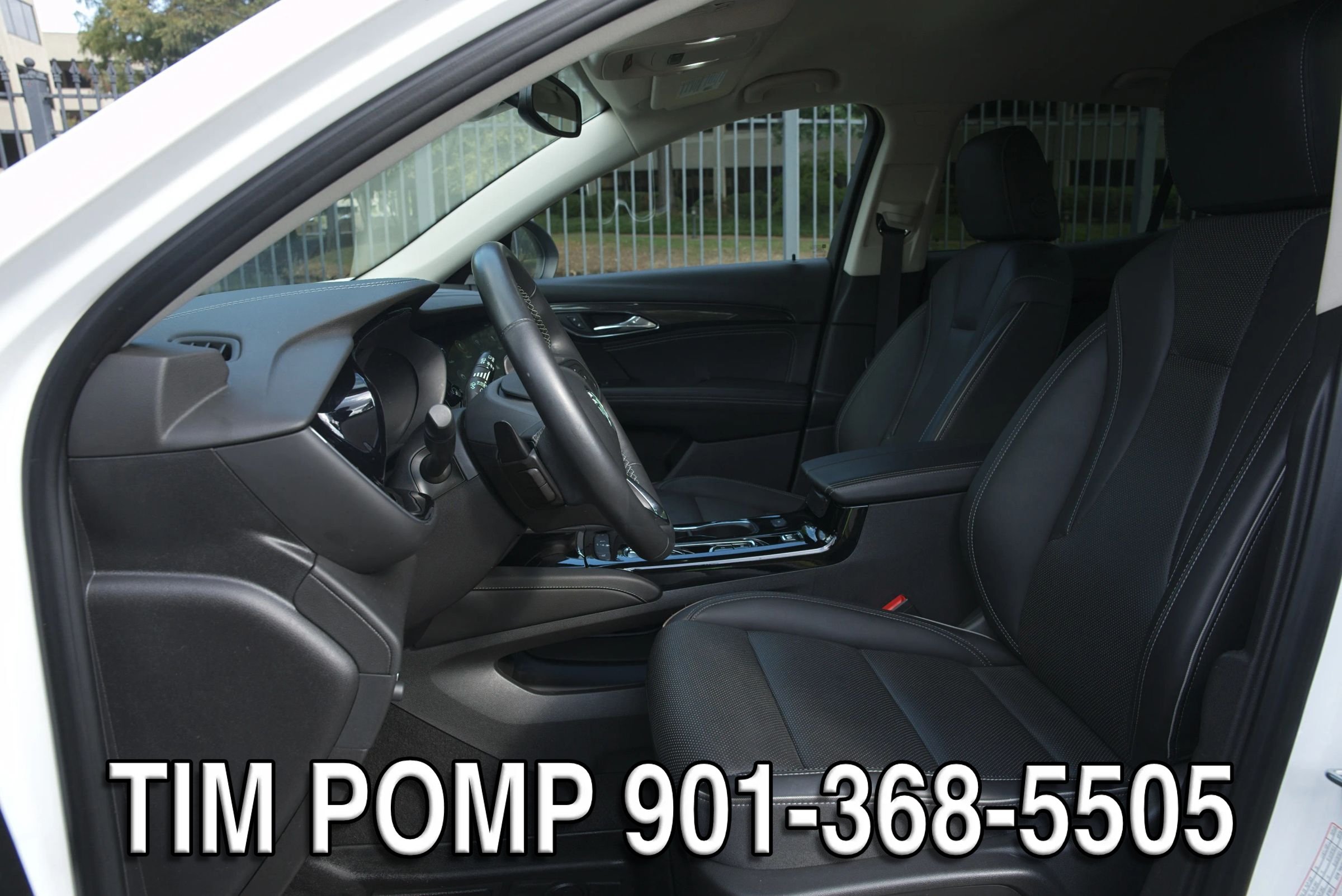 Used 2023 Buick Envision Essence FWD image 11