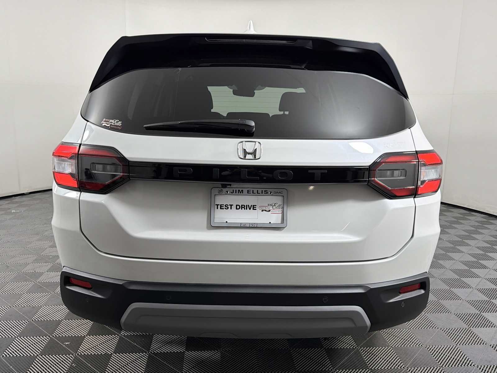Used 2025 Honda Pilot EX-L image 5
