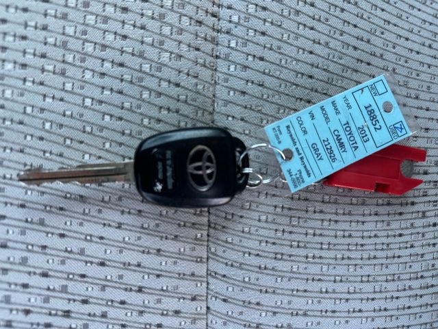 Used 2013 Toyota Camry LE image 30