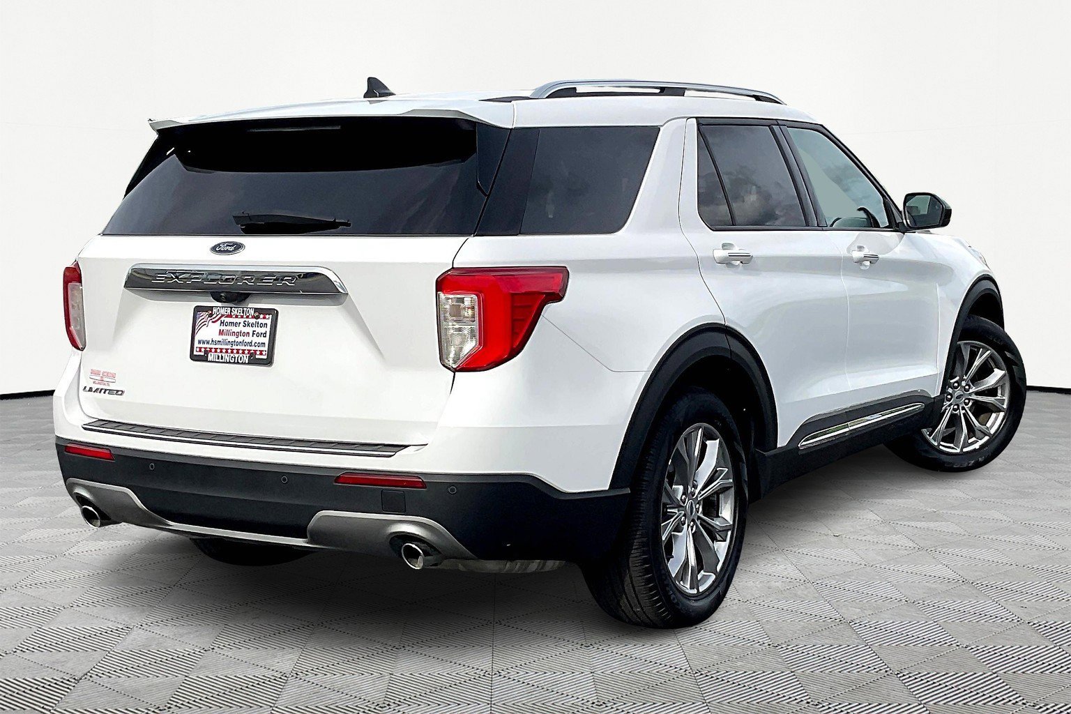 Used 2023 Ford Explorer Limited image 12