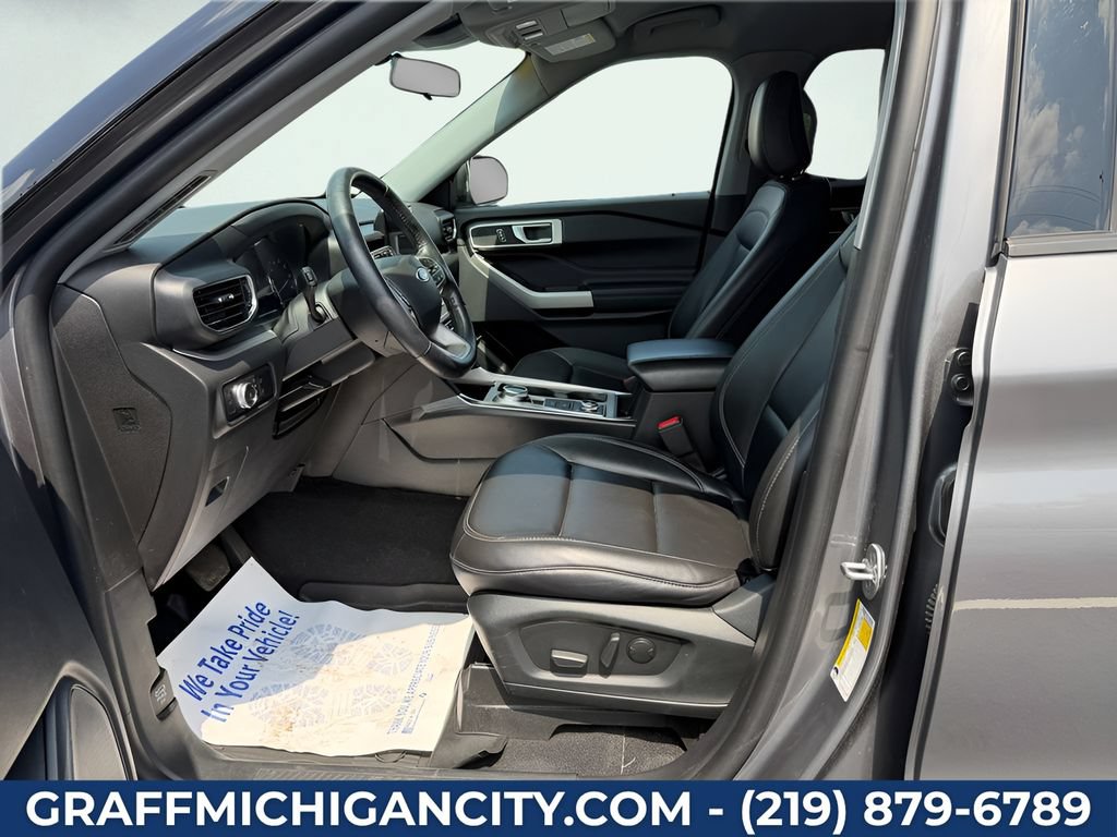 Used 2022 Ford Explorer XLT w/ Equipment Group 202A AWD/4WD image 12