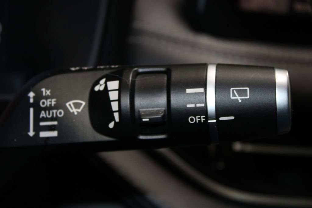 Used 2023 INFINITI QX60 Luxe FWD image 43