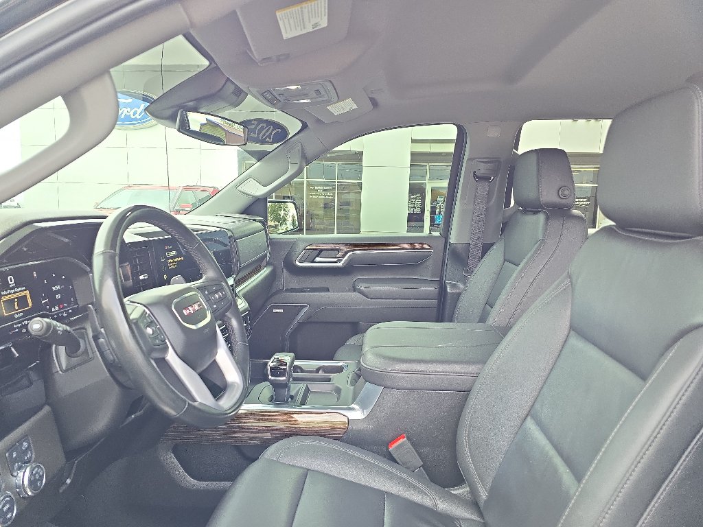 Used 2025 GMC Sierra 1500 Elevation w/ Elevation Premium Package AWD/4WD image 19