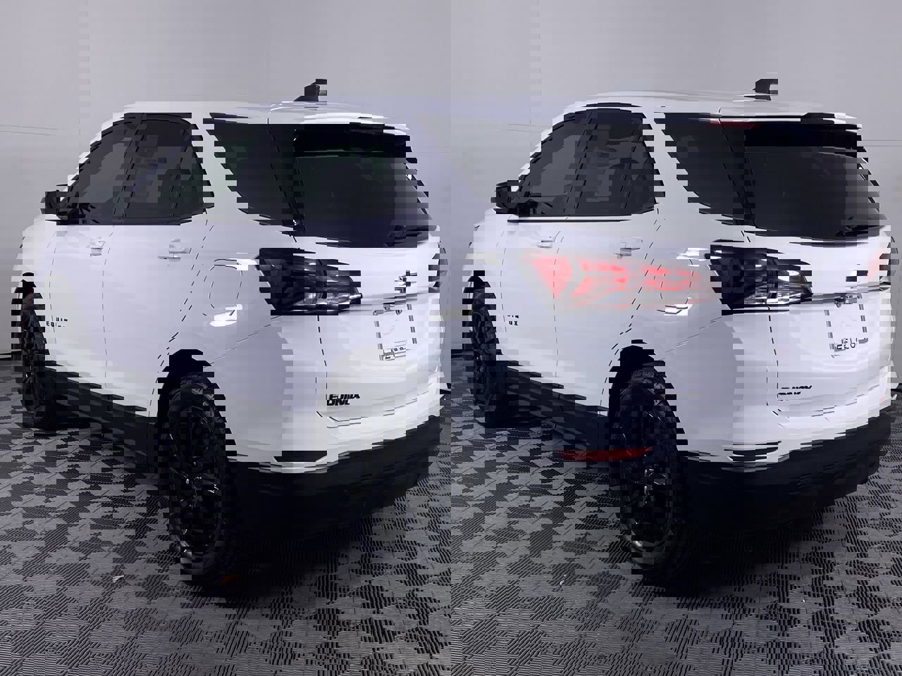 Certified 2024 Chevrolet Equinox LS w/ LS Convenience Package image 17