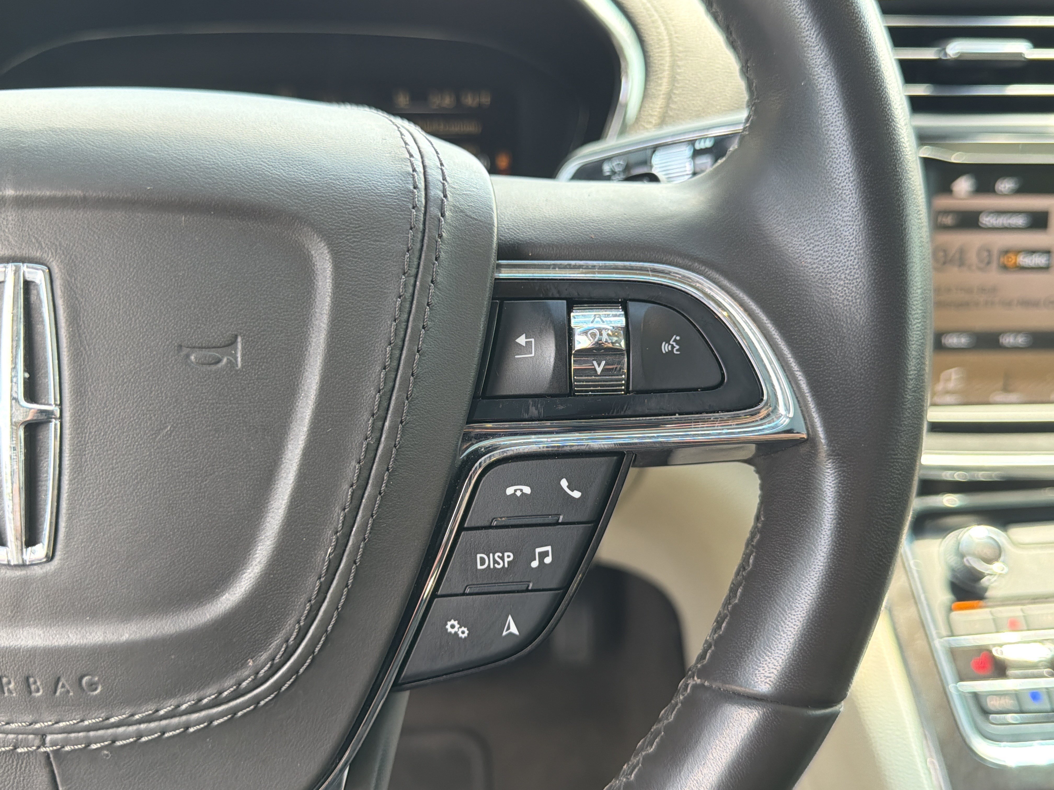 Used 2019 Lincoln Continental Select FWD image 34
