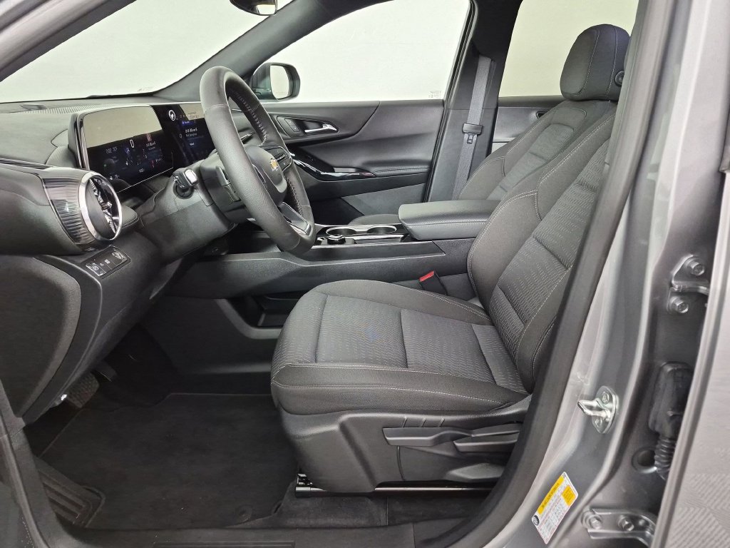 Certified 2026 Chevrolet Equinox LT FWD image 17