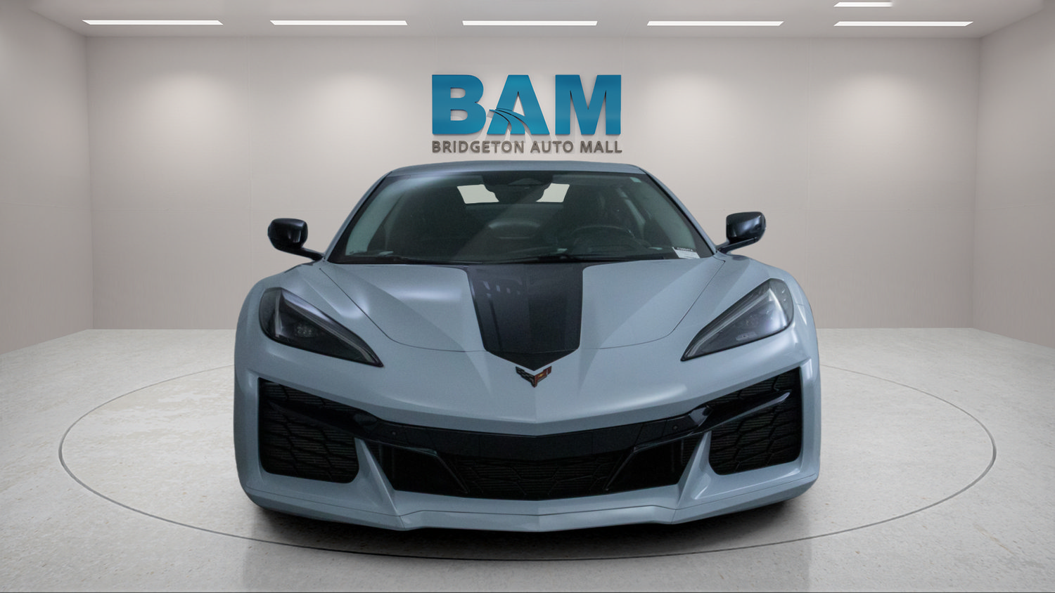 Used 2024 Chevrolet Corvette Z06 RWD image 2