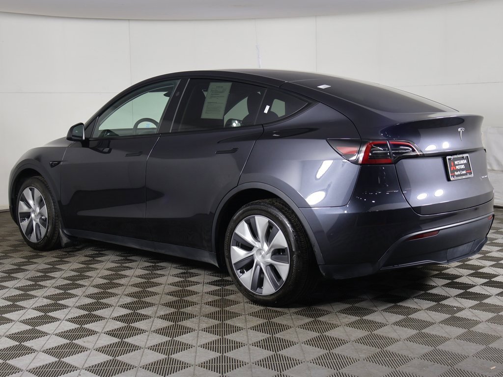 Used 2024 Tesla Model Y Long Range image 10