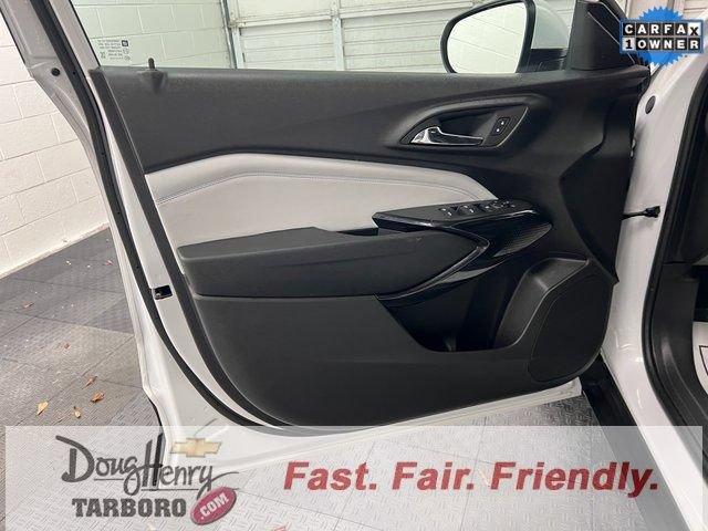 Used 2025 Chevrolet Trax LT FWD image 27