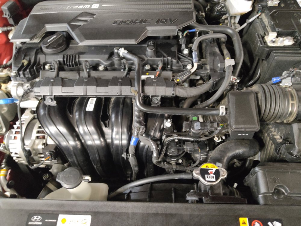 Used 2025 Hyundai Elantra Limited FWD image 30