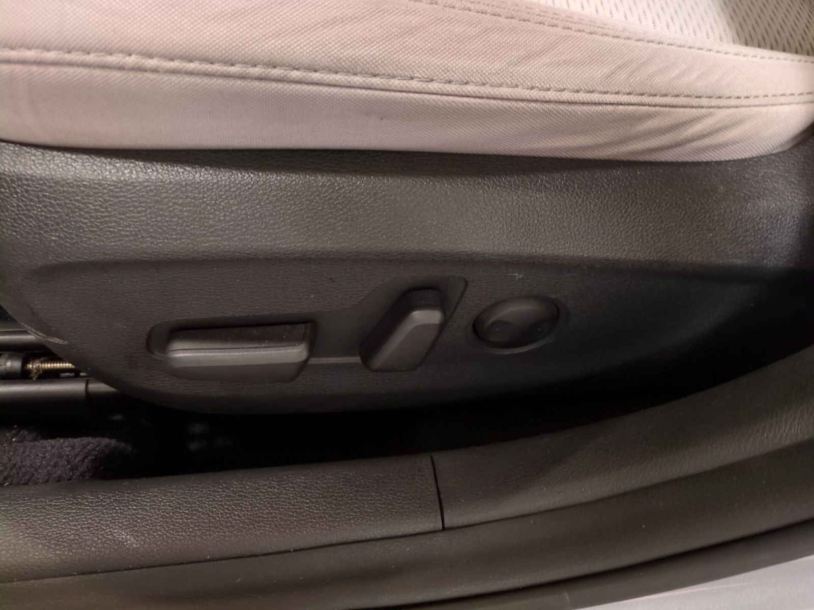 Used 2017 Hyundai Sonata Sport w/ Cargo Package image 17