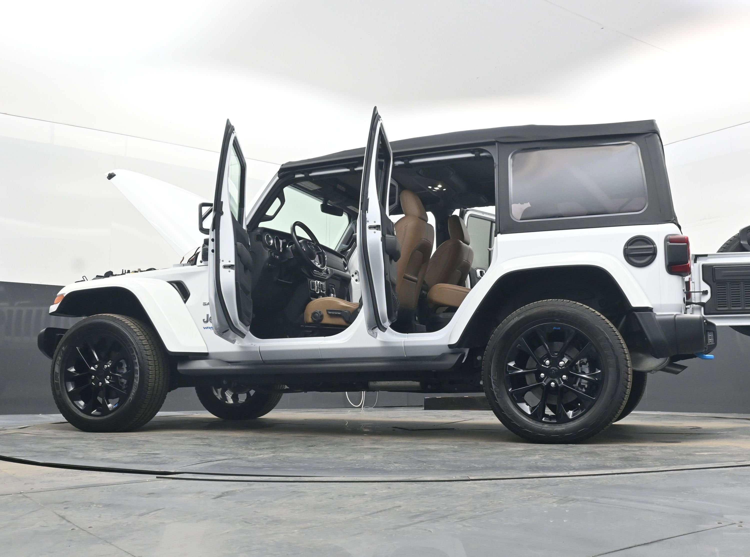 Used 2022 Jeep Wrangler Unlimited Sahara image 40