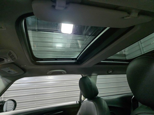 Used 2023 MINI Cooper 2-Door Hardtop image 17