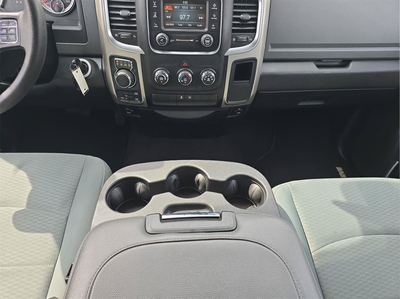 Used 2017 RAM 1500 Classic SLT AWD/4WD image 17