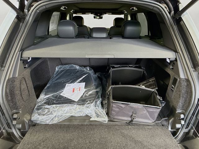 New 2026 Land Rover Range Rover SE image 28