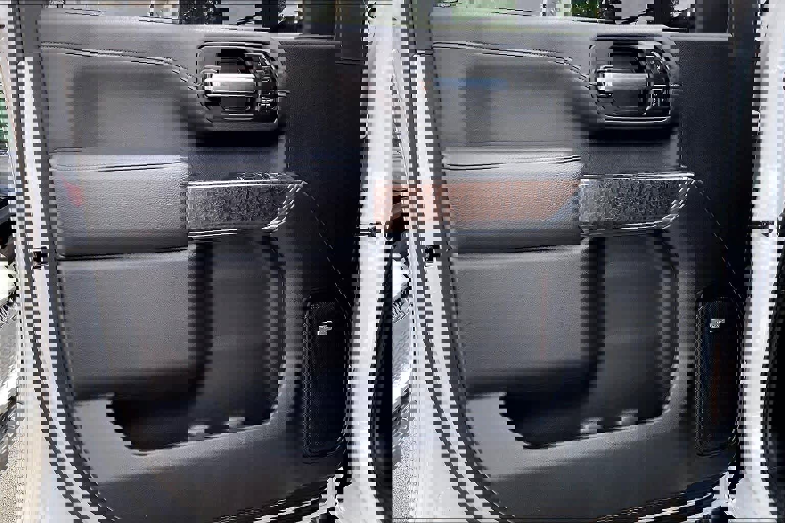 Certified 2022 GMC Sierra 3500 Denali w/ Denali Ultimate Package image 22