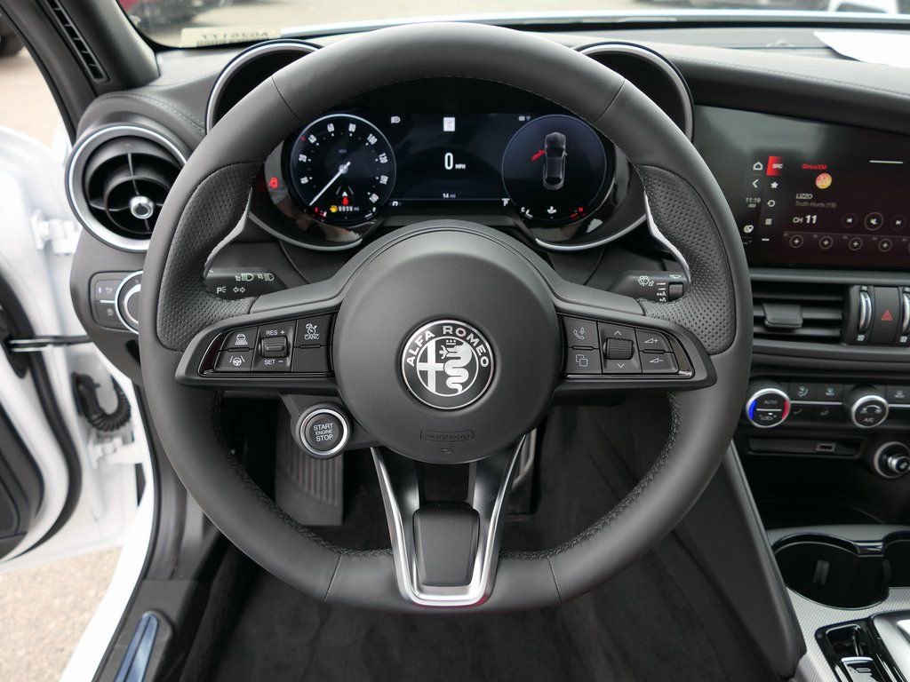 New 2025 Alfa Romeo Giulia AWD image 18