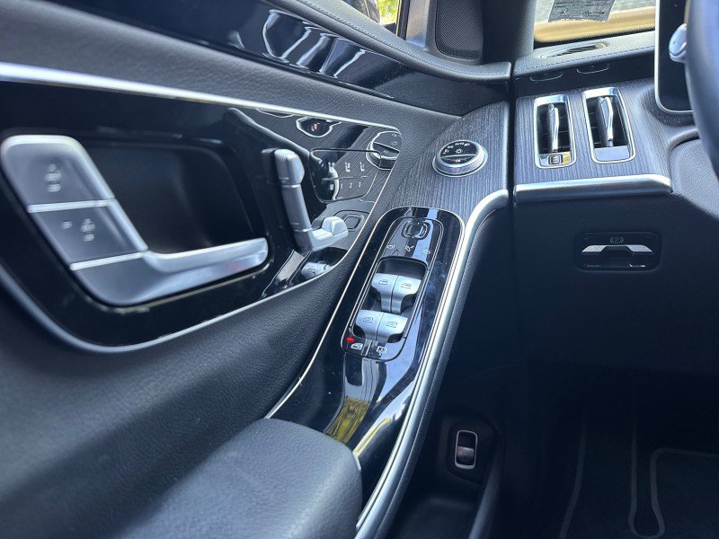 Used 2022 Mercedes-Benz S 500 4MATIC image 11