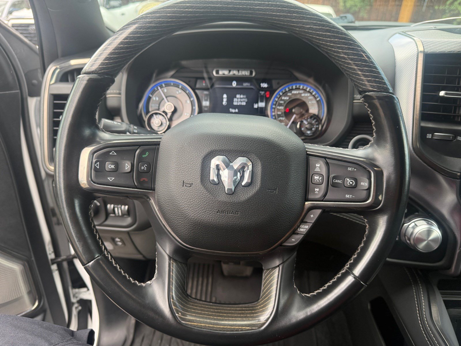 Used 2021 RAM 1500 Limited AWD/4WD image 9