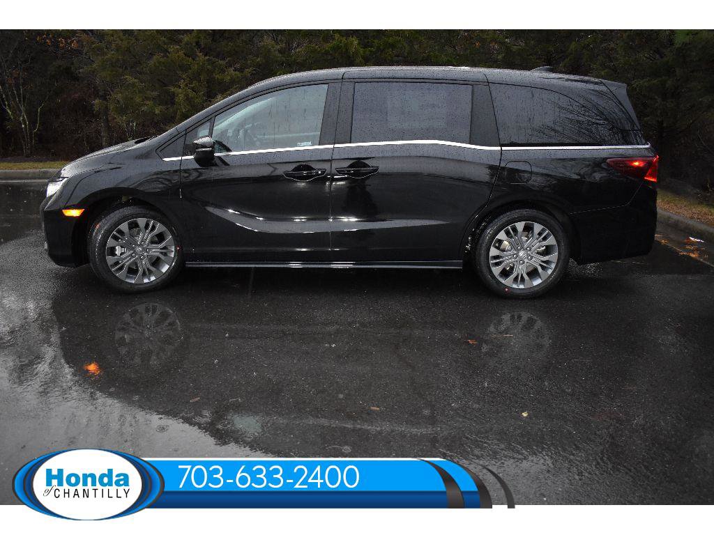 New 2026 Honda Odyssey Touring image 4