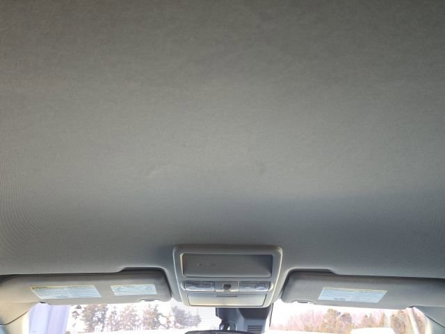 Used 2024 Nissan Frontier SV w/ Technology Package image 37