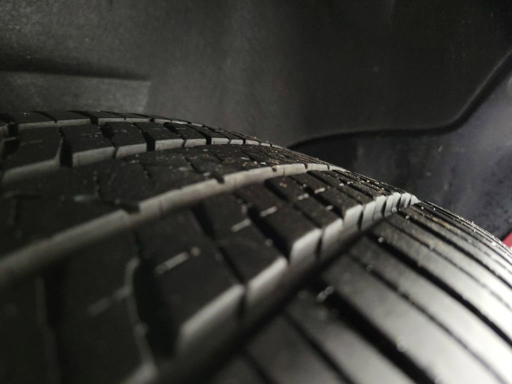 Used 2024 Toyota Venza XLE image 12