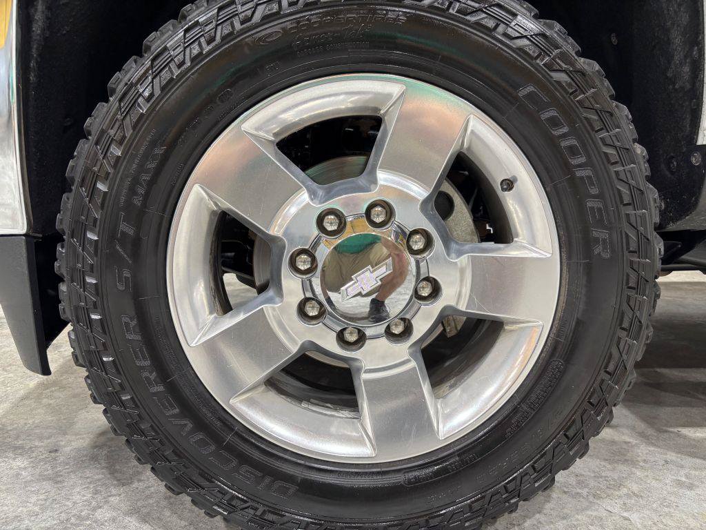 Used 2019 Chevrolet Silverado 2500 LT w/ Texas Edition AWD/4WD image 26