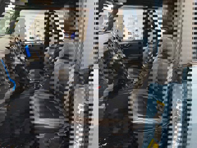 Used 2023 Ford Bronco Black Diamond w/ Sasquatch Package image 10