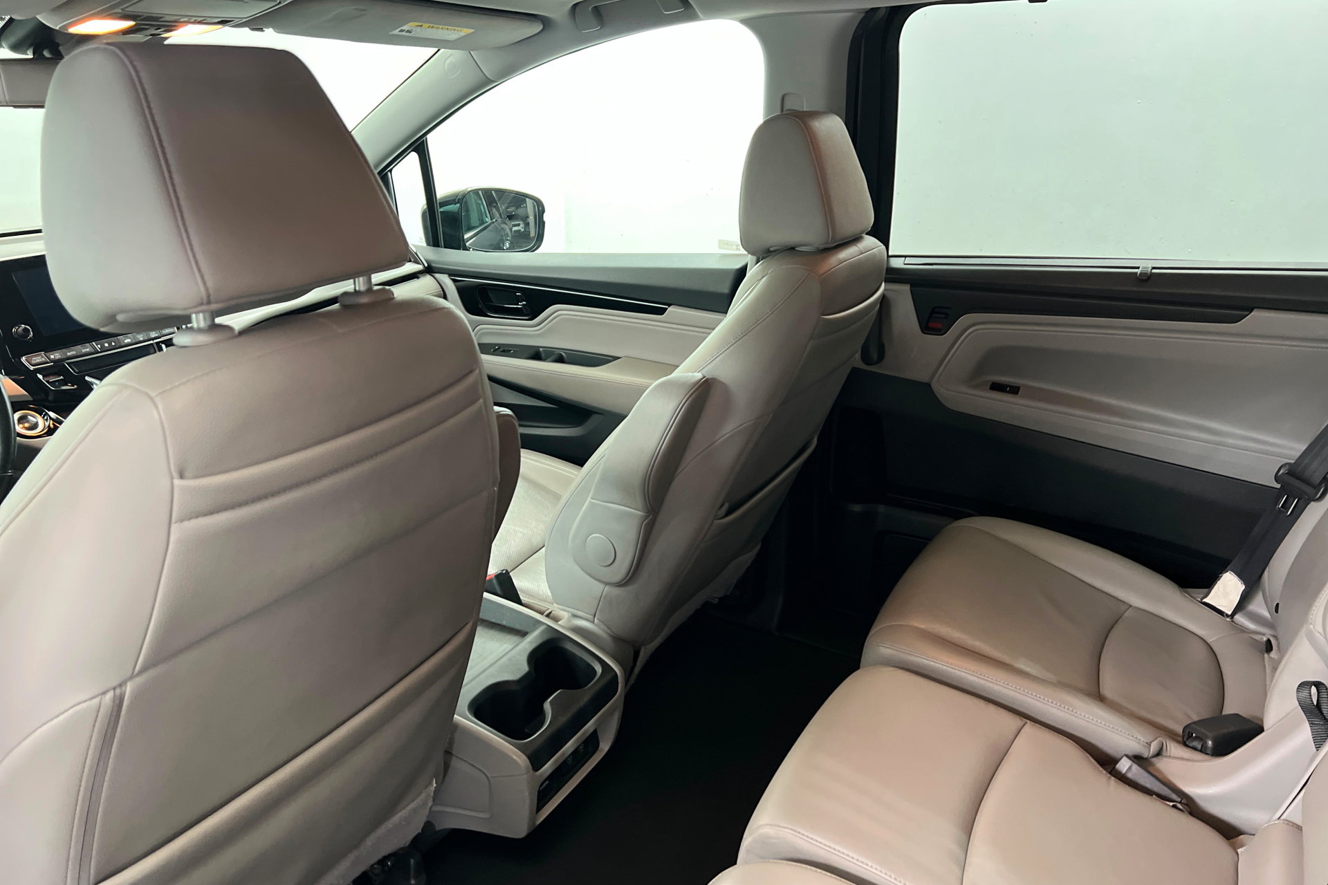 Used 2018 Honda Odyssey Elite image 19