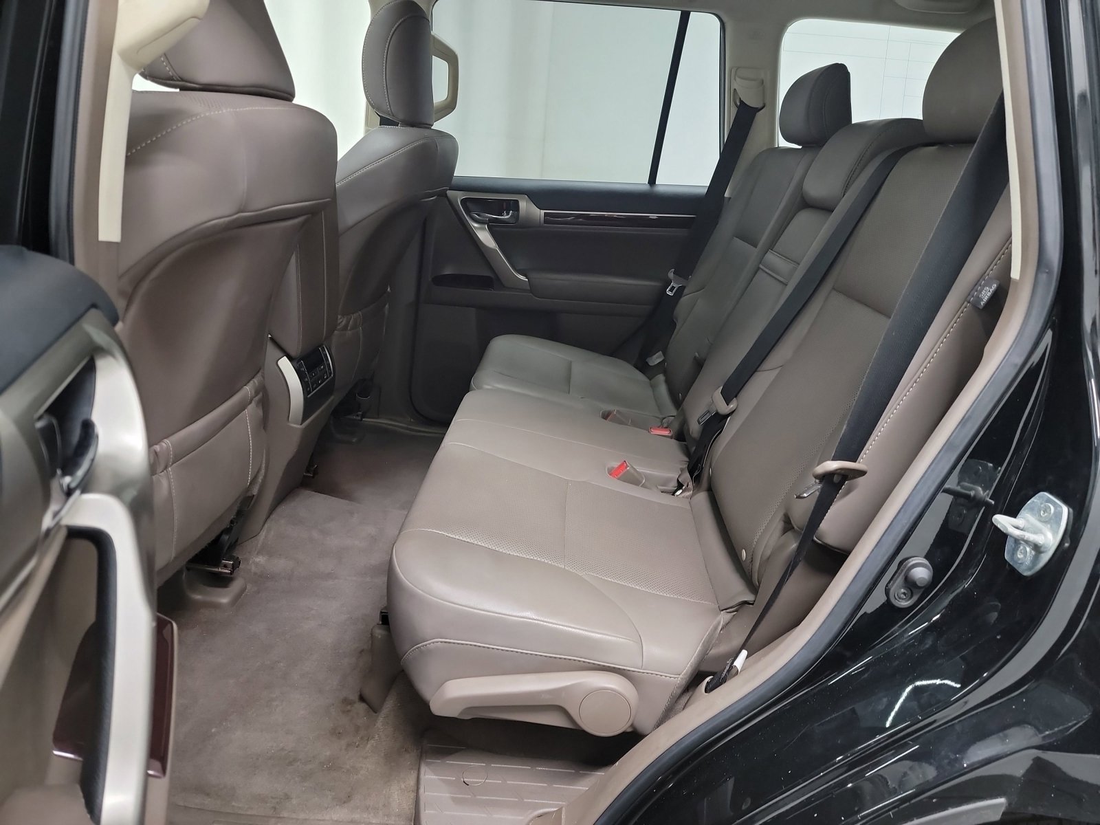Used 2019 Lexus GX 460 image 28