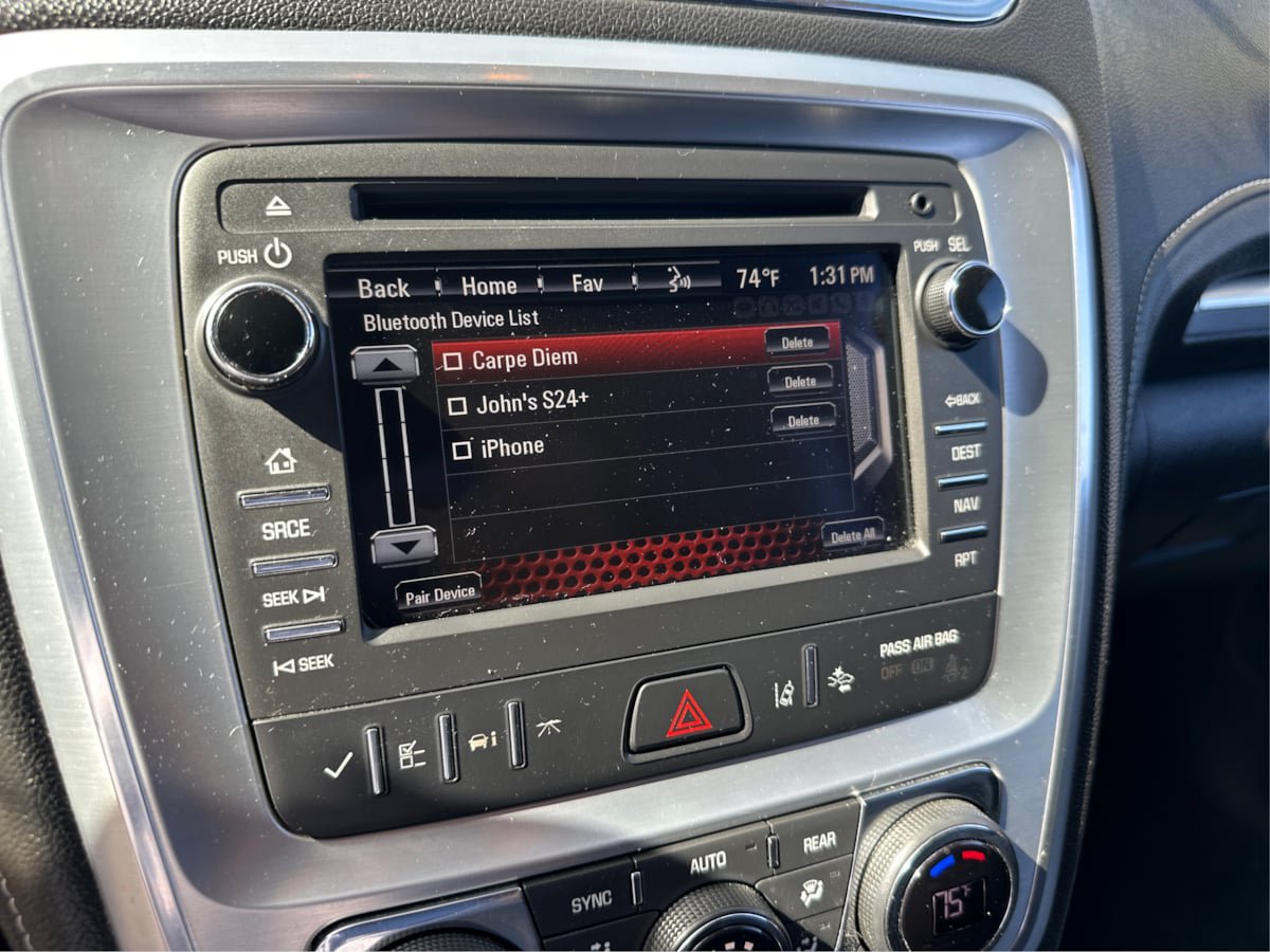 Used 2017 GMC Acadia Limited SLT AWD/4WD image 16