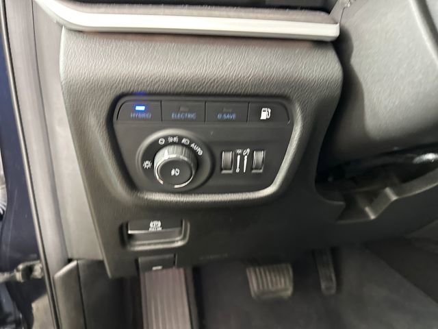 Used 2022 Jeep Grand Cherokee Limited 4xe image 19