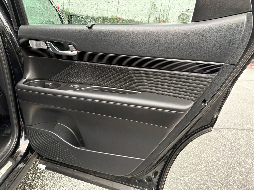 Used 2024 Hyundai Palisade Calligraphy image 16