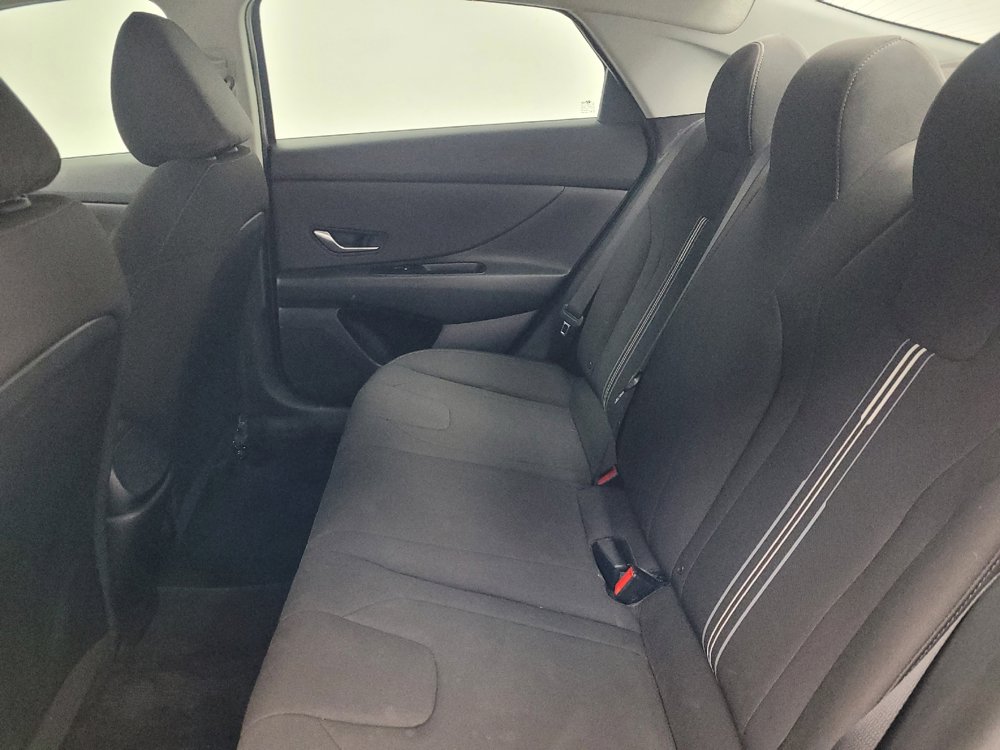 Used 2023 Hyundai Elantra SEL w/ Convenience Package FWD image 18