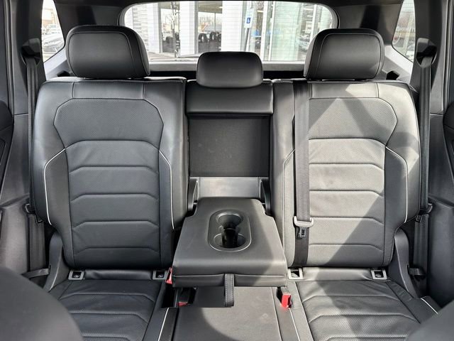 Used 2024 Volkswagen Tiguan SEL R-Line image 20