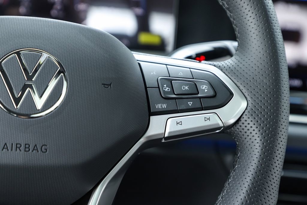 New 2026 Volkswagen Tiguan SE R-Line image 22