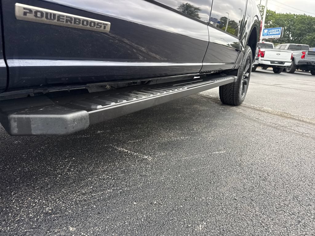Used 2025 Ford F150 XLT w/ Equipment Group 302A MID AWD/4WD image 19