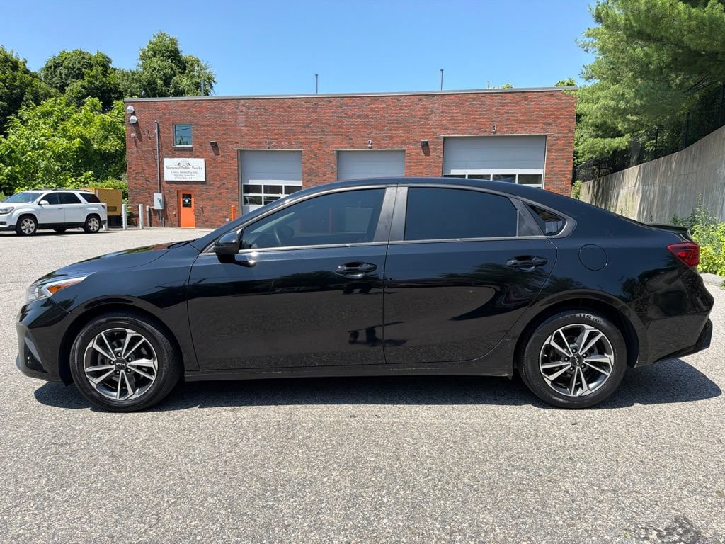 Certified 2023 Kia Forte LXS FWD image 3