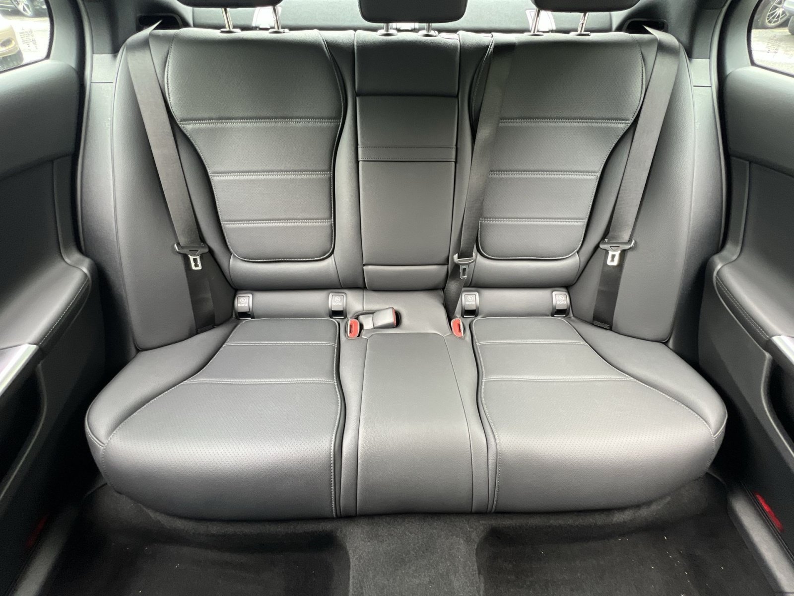 New 2026 Mercedes-Benz C 300 4MATIC Sedan image 15