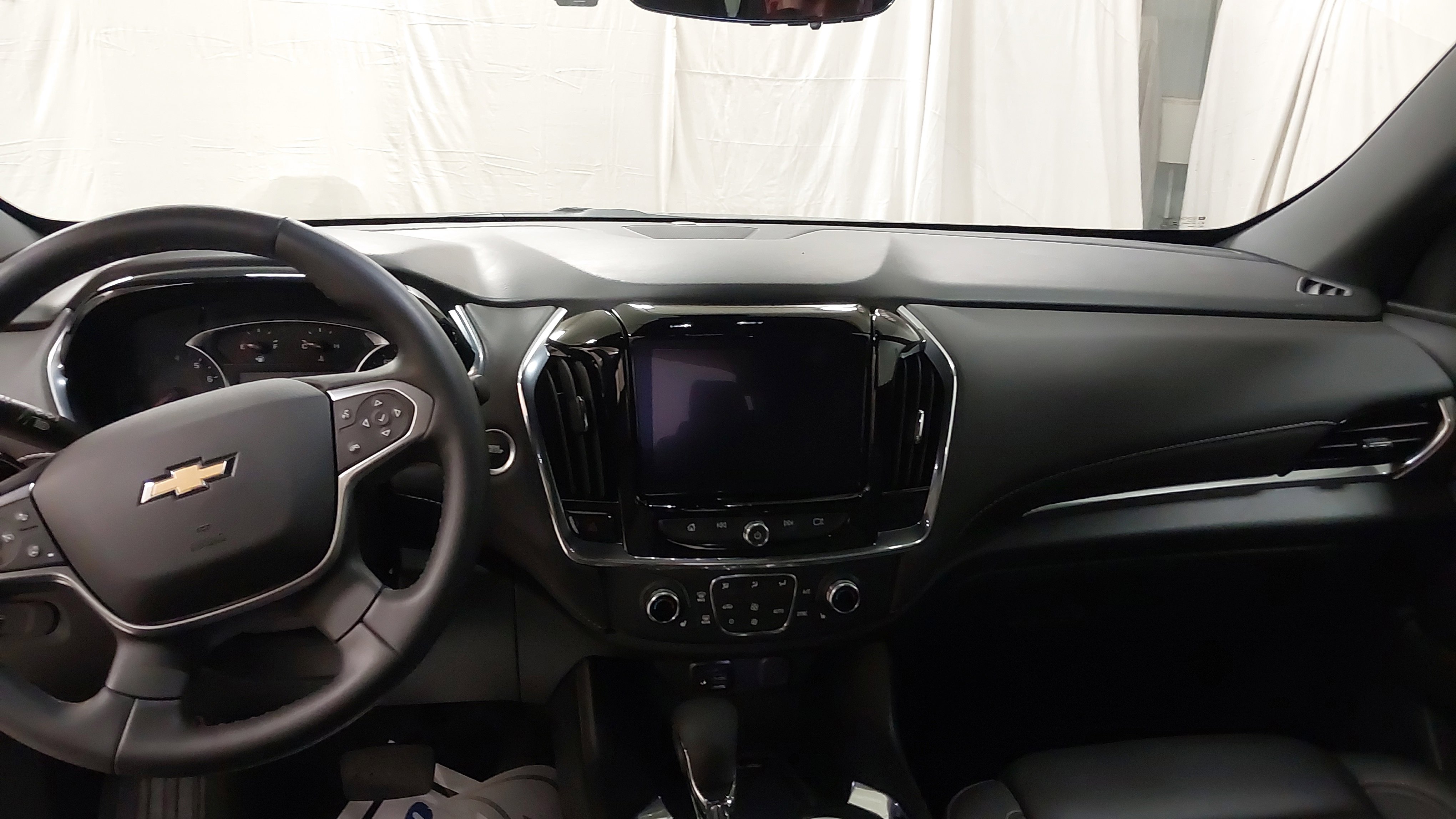 Used 2023 Chevrolet Traverse LT w/ LT Premium Package image 26