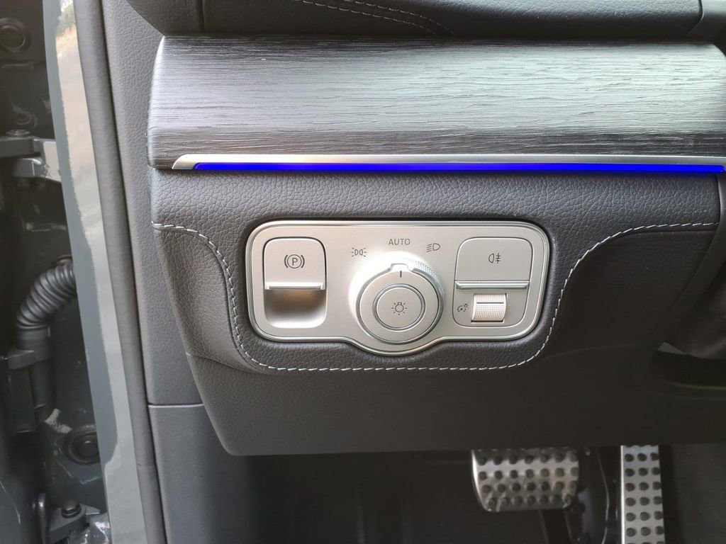 New 2026 Mercedes-Benz GLE 53 AMG 4MATIC image 17
