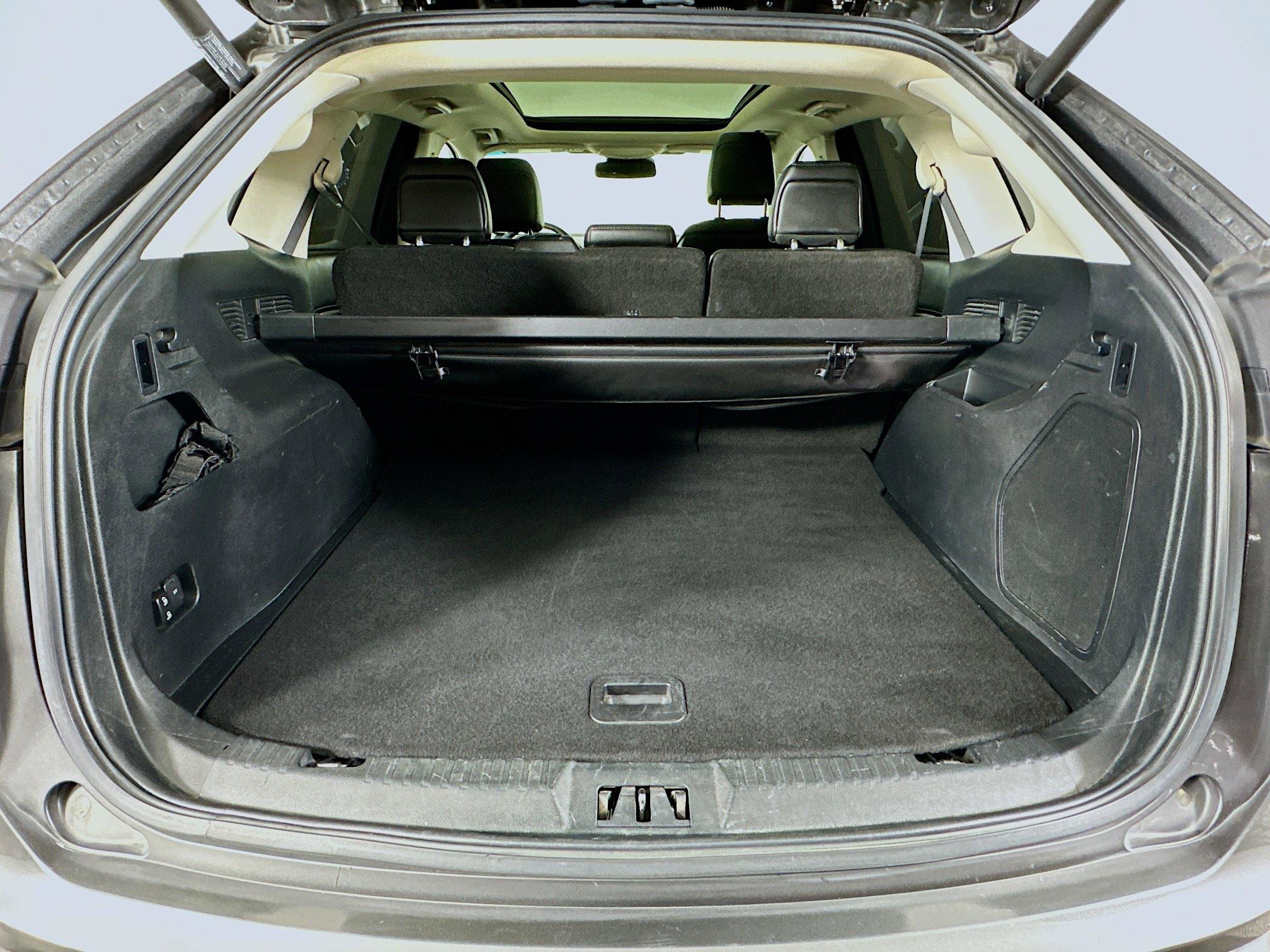 Used 2020 Ford Edge Titanium w/ Equipment Group 301A image 28