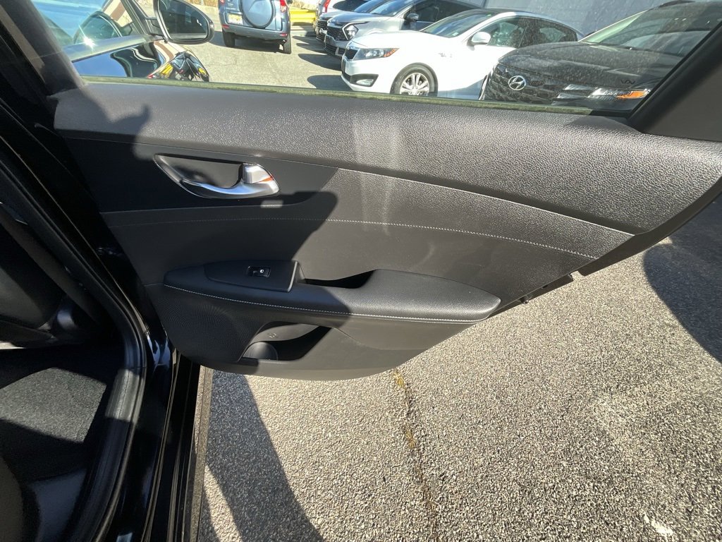 Used 2023 Kia Forte GT-Line image 32